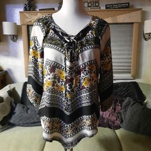 *4 for $28* **Like new** Soulmates boho shirt